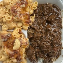 Chef Quis Cajun & Soul Food - Beef tips and rice with double Mac and cheese