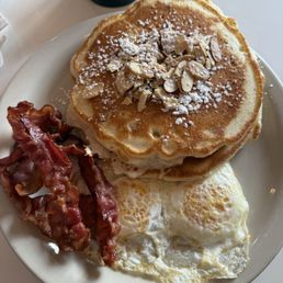 Special almond banana pancake combo