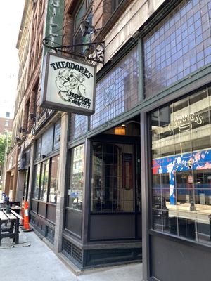 Theodore's Blues, Booze, and BBQ by null