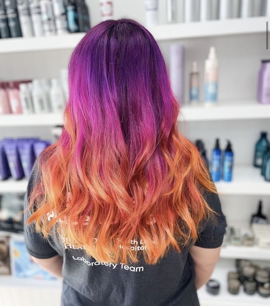 Flying Scissors Salon & Spa Image