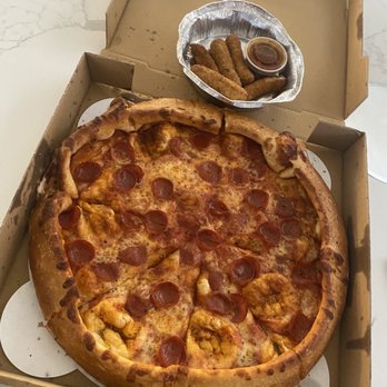 Sauce'd - pepperoni pizza and mozzarella sticks - Pizza Near Me - Grapevine, Texas Sauce'd - pepperoni pizza and mozzarella sticks - Pizza Near Me - Grapevine, Texas