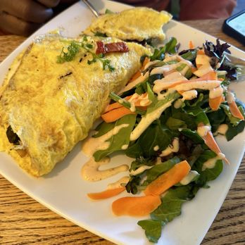 JPizle Kitchen - Spanish Veggie Omelette - Colombian Near Me - Jamaica Plain, Massachusetts