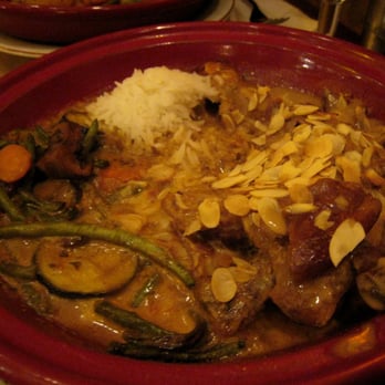 La Jacobine - Tajine de canard ausc dates et amandes - Tea Rooms Near Me - Paris, 75 La Jacobine - Tajine de canard ausc dates et amandes - Tea Rooms Near Me - Paris, 75