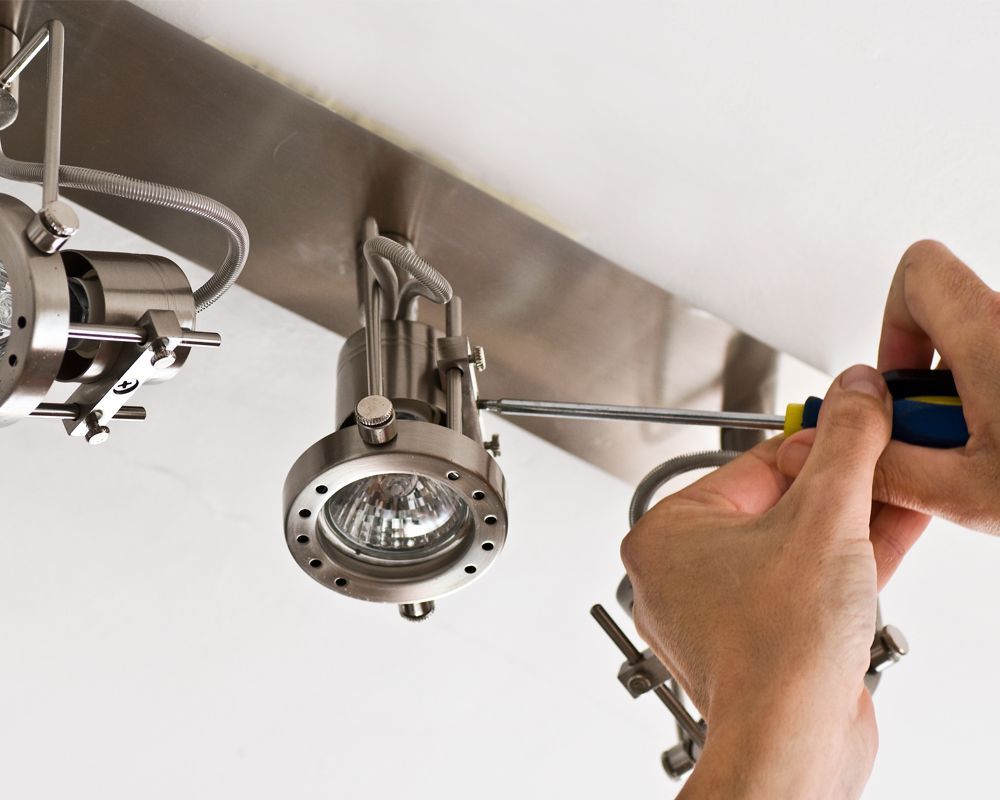 Slide of Costa Mesa Electrical Fixers