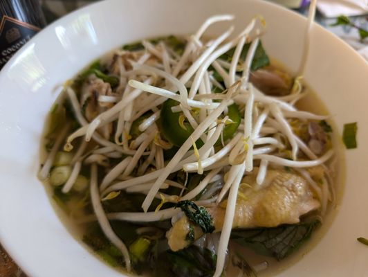 Phở Gà Vàng by null