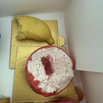 Ladun Treats - Banana, strawberry and raspberry below - Bakeries Near Me - Everett, Washington Ladun Treats - Banana, strawberry and raspberry below - Bakeries Near Me - Everett, Washington