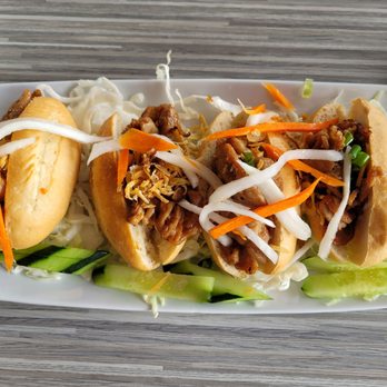 Chopstick and Rice - banh mi sliders with grilled pork - Vietnamese Near Me - Honolulu, Hawaii Chopstick and Rice - banh mi sliders with grilled pork - Vietnamese Near Me - Honolulu, Hawaii