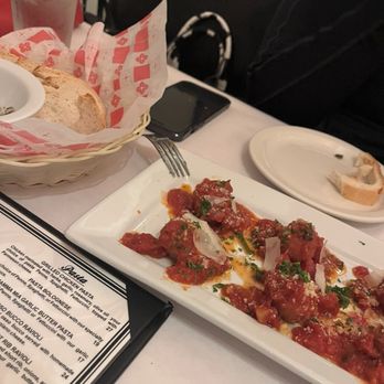 Rosa's Italian Restaurant - Italian Near Me - Bakersfield, California