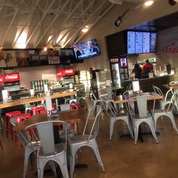 Slim Chickens - Interior seating - Chicken Wings Near Me - Katy, Texas