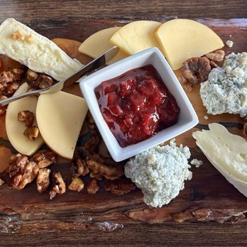 Idle Hour Winery & Kitchen - Cheese platter - Wineries Near Me - Oakhurst, California Idle Hour Winery & Kitchen - Cheese platter - Wineries Near Me - Oakhurst, California