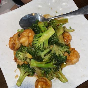TNR Cafe - Shrimp and Broccoli - Chinese Near Me - Arlington, Virginia
