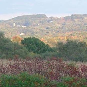 Willowood Inn - View the Baraboo Bluffs from your room. - Hotels Near Me - Baraboo, Wisconsin Willowood Inn - View the Baraboo Bluffs from your room. - Hotels Near Me - Baraboo, Wisconsin