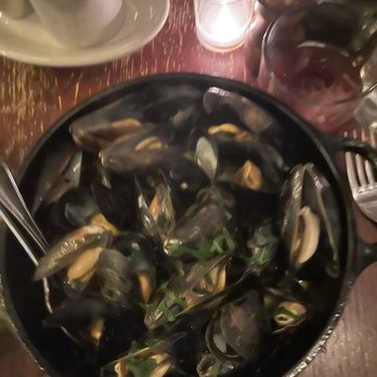 The Smith - Pot of Mussels - New American Near Me - New York, New York