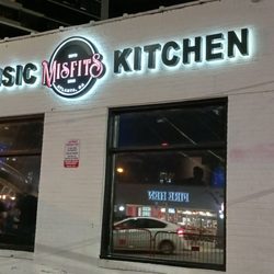 Misfits Dueling Pianos in Atlanta gift card