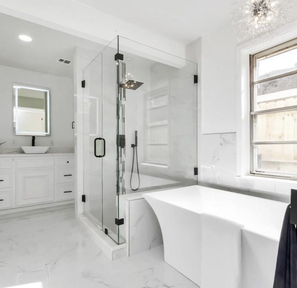 Slide of Lux Estate Group