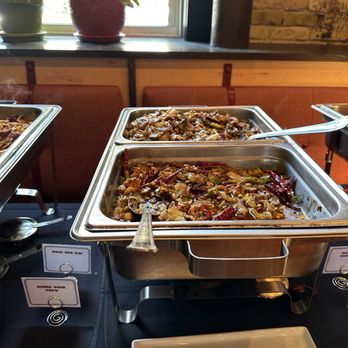 DanDan - Buffet Pad See Ew and Kung Pao Tofu - Asian Fusion Near Me - Milwaukee, Wisconsin DanDan - Buffet Pad See Ew and Kung Pao Tofu - Asian Fusion Near Me - Milwaukee, Wisconsin