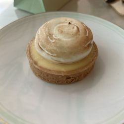 Ladurée Picnic - Lemon tart