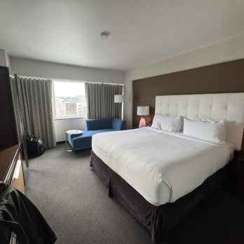 Hotel Murano - View of the king-size bed at Hotel Murano - Hotels Near Me - Tacoma, Washington