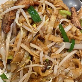 Yi Xin Cafe - Thai Style Pork Cheek with Chow Fun - Hong Kong Style Cafe Near Me - Honolulu, Hawaii