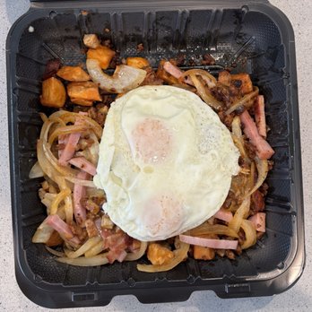 Boozy Biscuit - Make My Day Breakfast Skillet - Breakfast & Brunch Near Me - Denver, Colorado Boozy Biscuit - Make My Day Breakfast Skillet - Breakfast & Brunch Near Me - Denver, Colorado