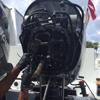 VooDoo Marine - Pulling the power head to start a complete rebuild - Boat Repair Near Me - Miami, Florida