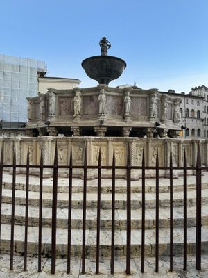 Palazzo dei Priori by null