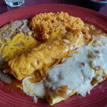Las Margaritas - Chicken Enchilada and Chili Relleno - Mexican Near Me - Seattle, Washington