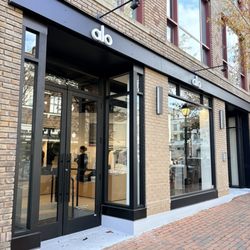 Alo - New Old Town Location - Not a fan of this brand at all.