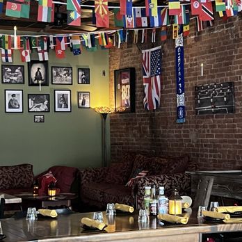 Audacity British Style Pub - Cozy ambiance - Pubs Near Me - Manchester, Connecticut
