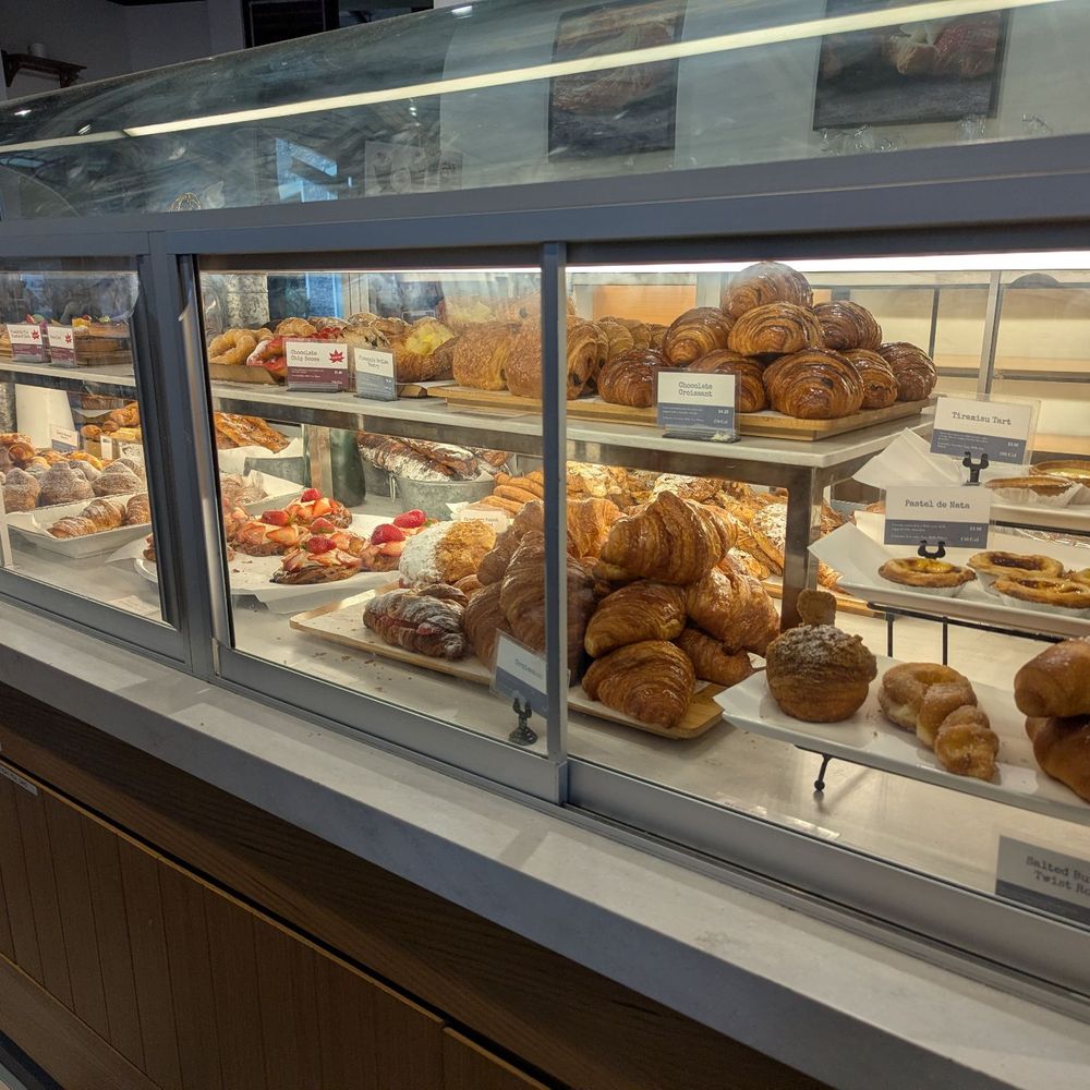 Paris Baguette - Bread bar - Coffee & Tea Near Me - West Covina, California Paris Baguette - Bread bar - Coffee & Tea Near Me - West Covina, California