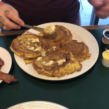 The Frog Pond - Cinnamon roll French toast - Breakfast & Brunch Near Me - St Pete Beach, Florida