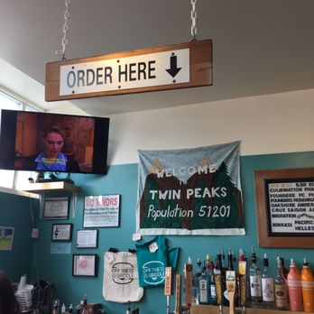 Off The Griddle - They view the new Twin Peaks Sunday evenings! Love these guys even more! - Vegan Near Me - Portland, Oregon Off The Griddle - They view the new Twin Peaks Sunday evenings! Love these guys even more! - Vegan Near Me - Portland, Oregon