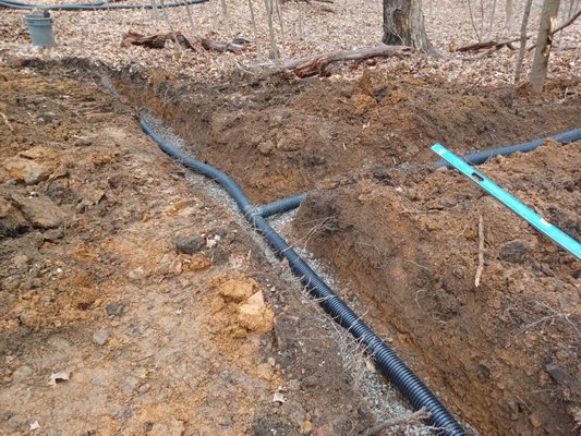 Isbir Construction & Landscape Logo