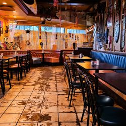 Junkyard Cafe