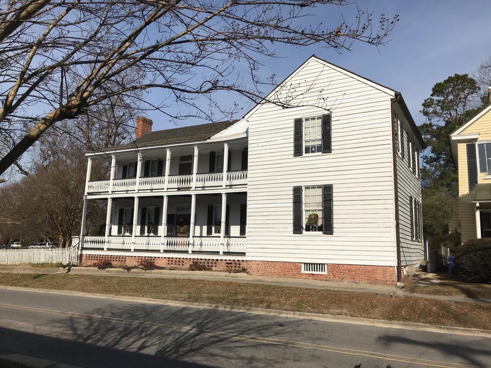 THE JAMES IREDELL HOUSE Updated August 2024 107 E Church St