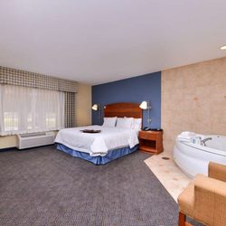 Hampton Inn Evanston - Guest room