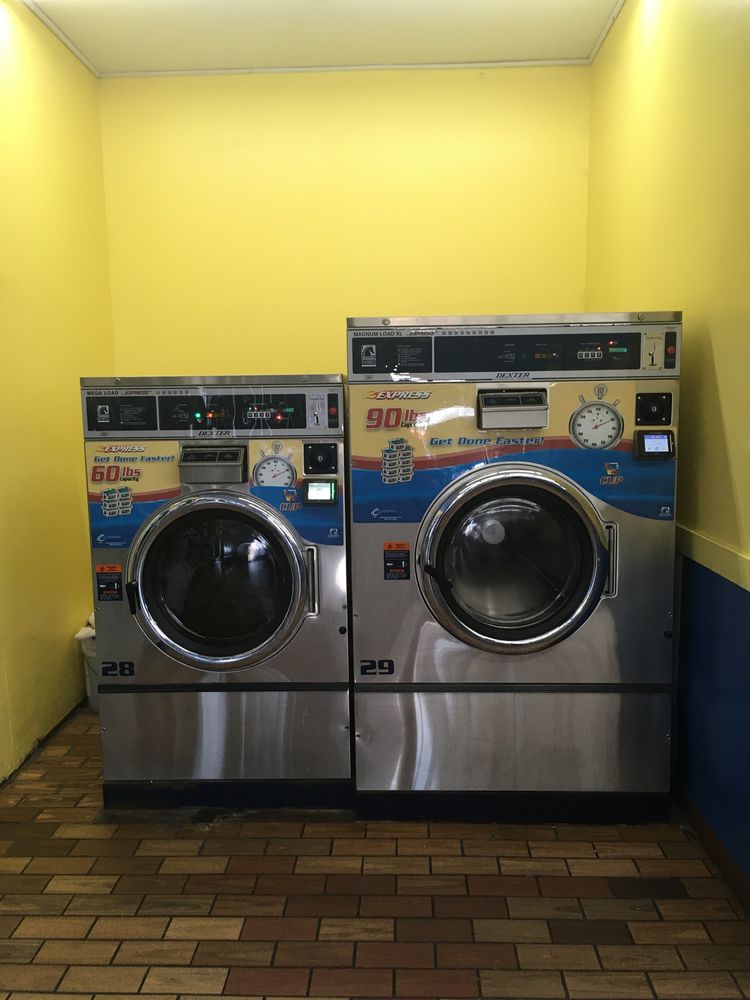 VANDALIA COIN LAUNDRY AND CAR WASH 37 Photos Laundromat 810 S