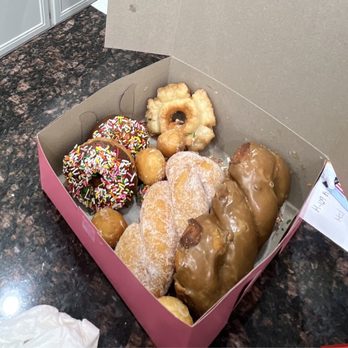Stevenson Donuts & Bakery - Fresh Donuts! - Donuts Near Me - Stevenson Ranch, California Stevenson Donuts & Bakery - Fresh Donuts! - Donuts Near Me - Stevenson Ranch, California