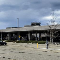 Capital Region International Airport - Terminal Building at LAN
