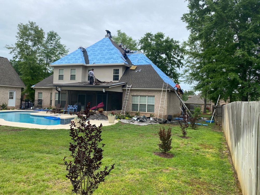 Slide of Alvarez Roofing