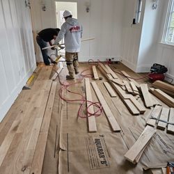 Victor the Handyman - Before : floor installation and stain.