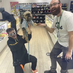 Wellness Earth Energy Dispensary - SKY and Fredrik negotiating fun and treats ! Lots of treats !!!!