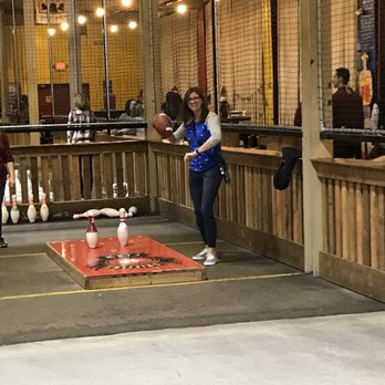 Fowling Warehouse - Sports Bars Near Me - Hamtramck, Michigan