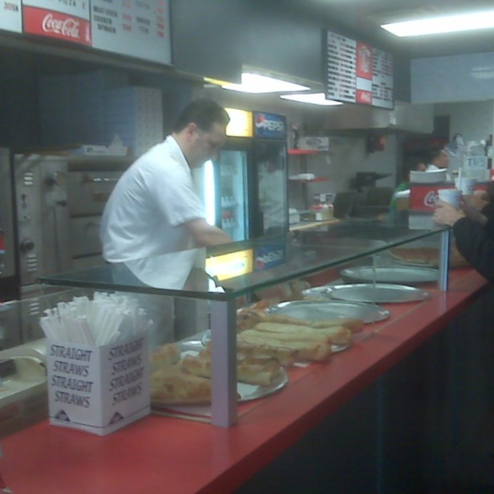 Queen Pizza II - Italian Near Me - Newark, New Jersey Queen Pizza II - Italian Near Me - Newark, New Jersey