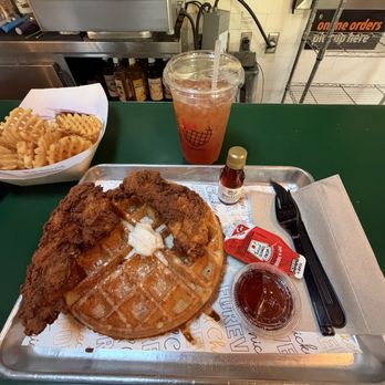Bruxie - CHICKEN & WAFFLE - Sandwiches Near Me - North Hollywood, California Bruxie - CHICKEN & WAFFLE - Sandwiches Near Me - North Hollywood, California