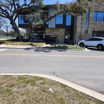 Cedar Park Public Library - Walking up - Libraries Near Me - Cedar Park, Texas