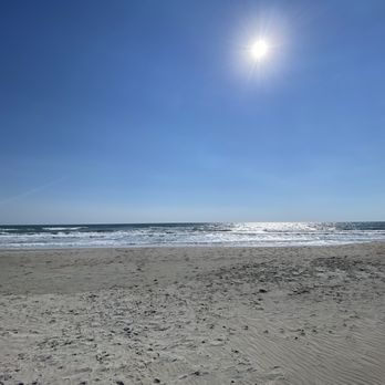 Atlantic Beach at Fort Macon - Beaches Near Me Atlantic Beach at Fort Macon - Beaches Near Me