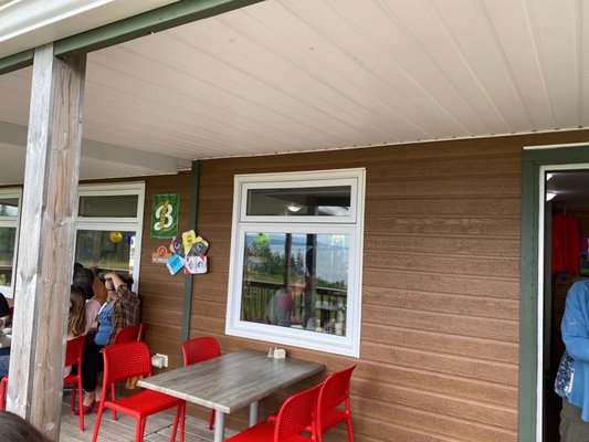 Clucking Hen Cafe & Bakery ( Seasonal may- October) by null