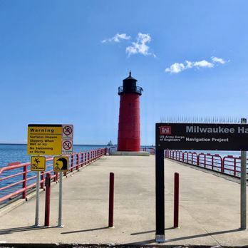 Milwaukee Pierhead Lighthouse - Landmarks & Historical Buildings Near Me - Milwaukee, Wisconsin Milwaukee Pierhead Lighthouse - Landmarks & Historical Buildings Near Me - Milwaukee, Wisconsin