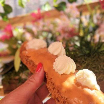 Supermoon Bakehouse - Thai Tea Eclair - Bakeries Near Me - New York, New York